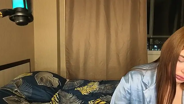 honey     bunny online show from November 2, 2025, 12:21 pm