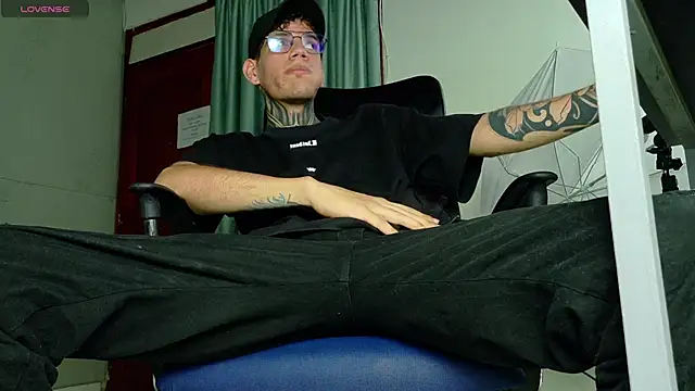 david huge online show from March 23, 2026, 7:47 pm