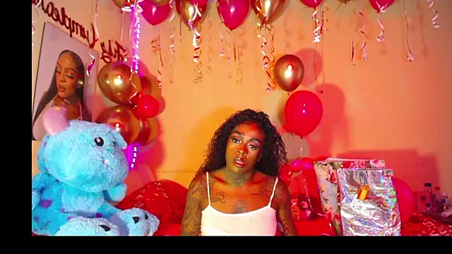 Snapshot of pink_7777 chatting on November 8, 2025, 4:21 pm pink 7777 online show from November 8, 2025, 4:21 pm