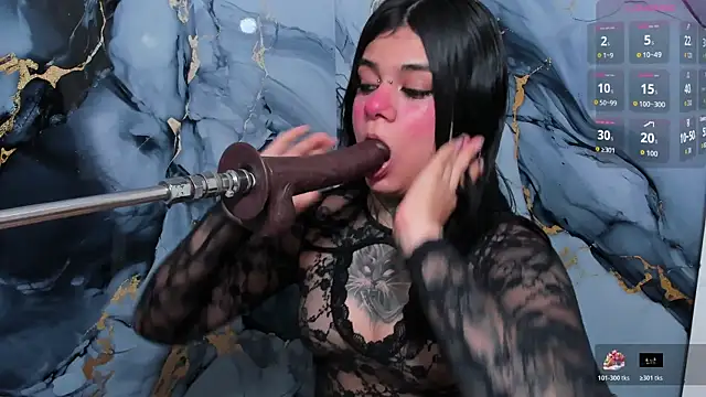 Emily Evo online show from November 9, 2025, 11:47 am