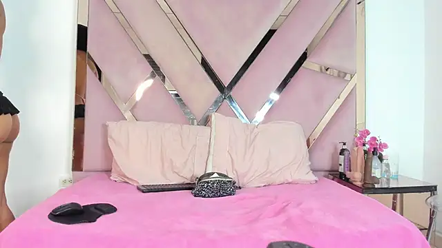 Akiraht online show from November 15, 2025, 9:08 pm