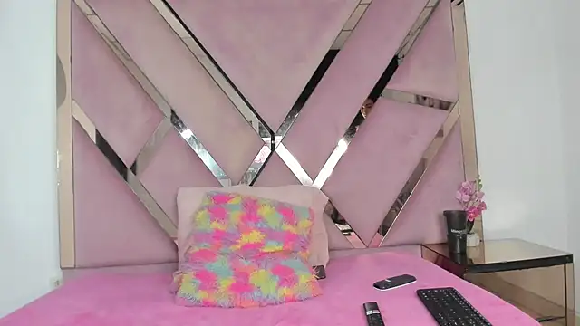 Akiraht online show from October 25, 2025, 8:42 pm