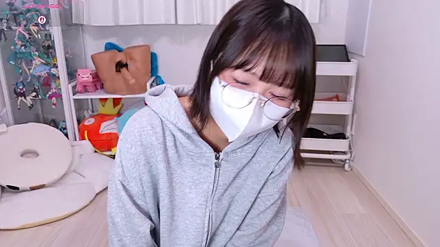 Snapshot of chii_chan_o0 chatting on July 13, 2026, 12:15 pm chii chan o0 online show from July 13, 2026, 12:15 pm
