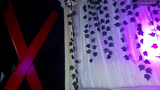 ivonne diaz1 online show from November 25, 2025, 2:23 am