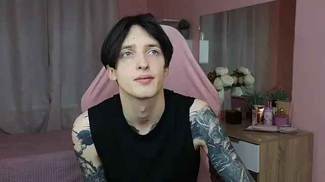 Martin Jin online show from October 25, 2025, 12:28 pm