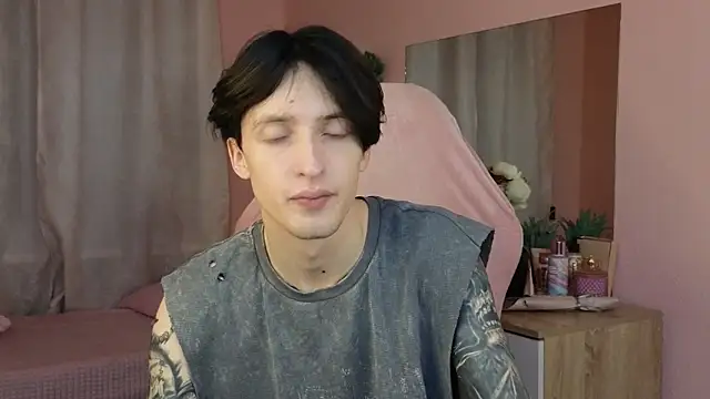 Martin Jin online show from October 27, 2025, 12:28 pm