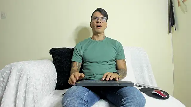 Alan Fire online show from October 13, 2025, 4:58 am