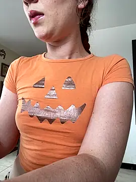 Megan colsom online show from October 28, 2025, 6:40 pm