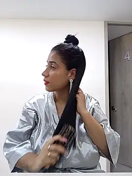 Samantha hotly online show from October 9, 2025, 1:22 pm