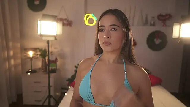 Snapshot of ximena_cortez_03 chatting on December 22, 2025, 11:05 pm ximena cortez 03 online show from December 22, 2025, 11:05 pm