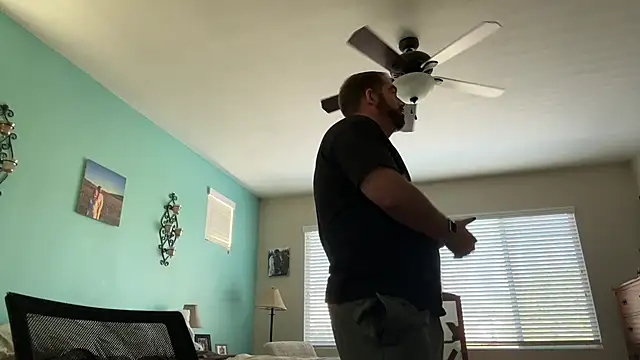 Snapshot of spongers1402 chatting on February 4, 2026, 11:00 pm spongers1402 online show from February 4, 2026, 11:00 pm