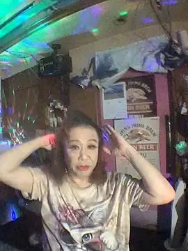 Snapshot of KAREN4029 chatting on September 15, 2025, 2:28 pm KAREN4029 online show from September 15, 2025, 2:28 pm