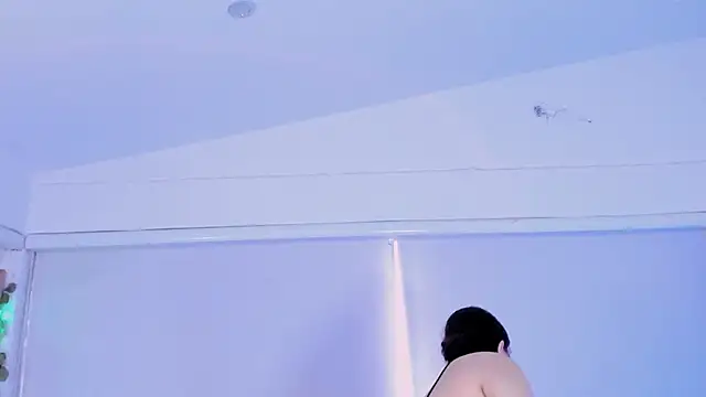 catleya noire online show from November 19, 2025, 8:09 pm