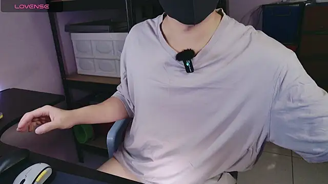 doggyman523 online show from June 23, 2026, 4:27 pm