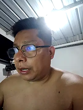 Snapshot of Napoleon246 chatting on October 26, 2025, 1:06 am Napoleon246 online show from October 26, 2025, 1:06 am