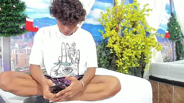 Snapshot of MilthonDelis chatting on November 22, 2025, 4:55 am MilthonDelis online show from November 22, 2025, 4:55 am