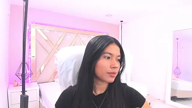 Snapshot of samantaa_shy chatting on July 3, 2026, 2:18 am samantaa shy online show from July 3, 2026, 2:18 am