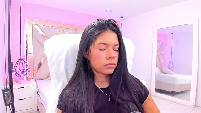 samantaa shy online show from March 28, 2026, 2:34 am