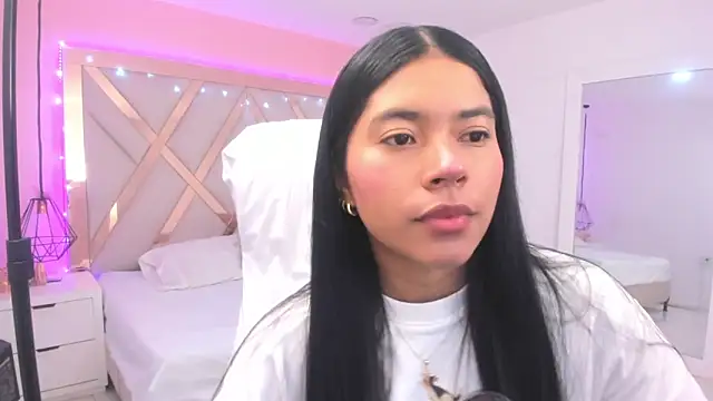 Snapshot of samantaa_shy chatting on February 7, 2026, 3:03 am samantaa shy online show from February 7, 2026, 3:03 am