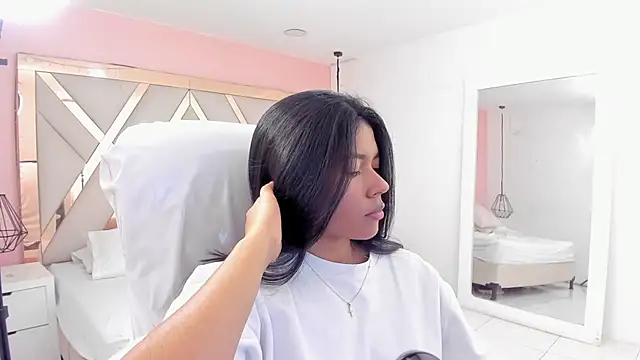 Snapshot of samantaa_shy chatting on November 23, 2025, 1:59 am samantaa shy online show from November 23, 2025, 1:59 am