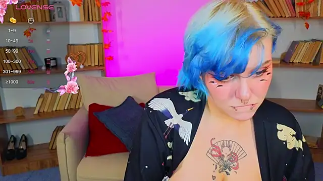 bluelunaray online show from September 26, 2025, 11:17 am