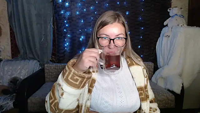 NikaSkylink online show from October 9, 2025, 2:01 am