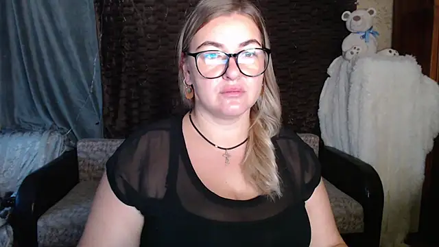 NikaSkylink online show from October 21, 2025, 3:50 am