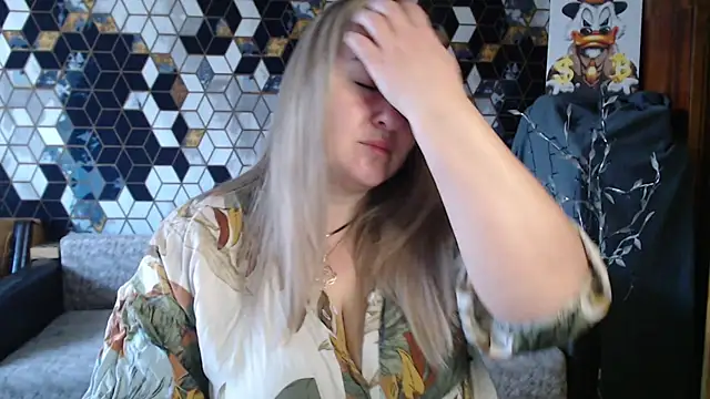 Snapshot of NikaSkylink chatting on April 7, 2026, 4:47 am NikaSkylink online show from April 7, 2026, 4:47 am