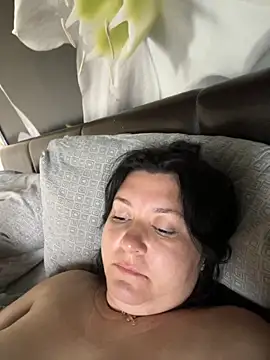 Liza Will online show from October 8, 2025, 5:53 am