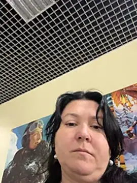 Liza Will online show from April 25, 2026, 11:46 am