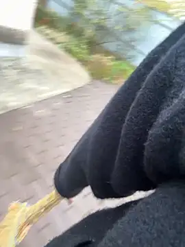 Snapshot of Liza_Will chatting on November 26, 2025, 6:35 am Liza Will online show from November 26, 2025, 6:35 am