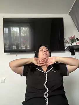 Snapshot of Liza_Will chatting on December 16, 2025, 8:07 am Liza Will online show from December 16, 2025, 8:07 am