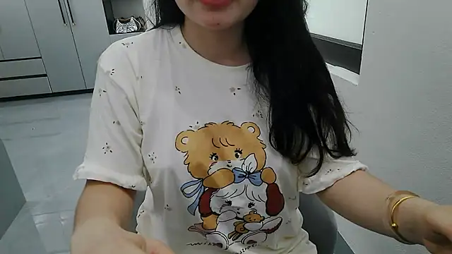 Snapshot of Emachiii chatting on May 24, 2026, 1:49 am Emachiii online show from May 24, 2026, 1:49 am