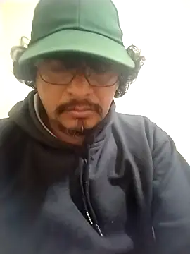 Snapshot of Satantin chatting on November 5, 2025, 1:14 pm Satantin online show from November 5, 2025, 1:14 pm