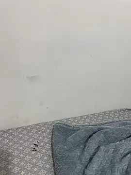 Snapshot of YourSlutBoySl chatting on February 4, 2026, 11:05 am YourSlutBoySl online show from February 4, 2026, 11:05 am