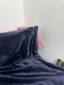 Snapshot of YourSlutBoySl chatting on February 18, 2026, 5:49 am YourSlutBoySl online show from February 18, 2026, 5:49 am