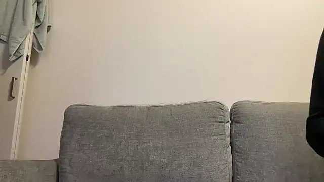 Snapshot of p-nyan4 chatting on February 8, 2026, 10:35 am p-nyan4 online show from February 8, 2026, 10:35 am