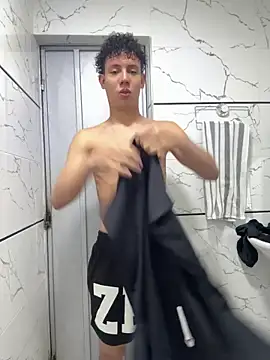 JoseLucian online show from December 14, 2025, 9:42 pm