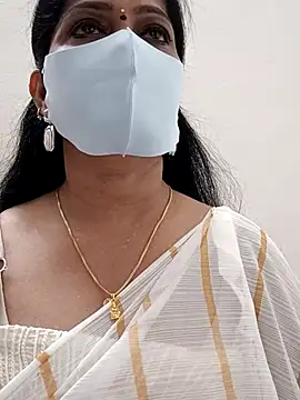 shivani27 online show from September 15, 2025, 3:34 pm