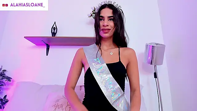 Snapshot of AlahiaSloane chatting on October 27, 2025, 11:33 am AlahiaSloane online show from October 27, 2025, 11:33 am