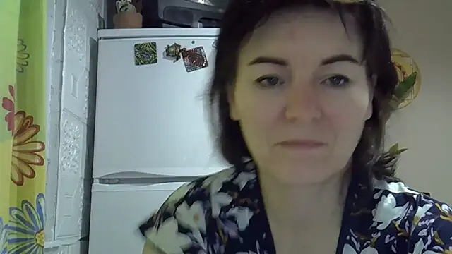 Krystal 82 online show from November 15, 2025, 5:44 am