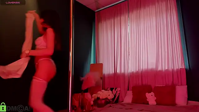 Lillie Miller online show from April 14, 2026, 11:26 am