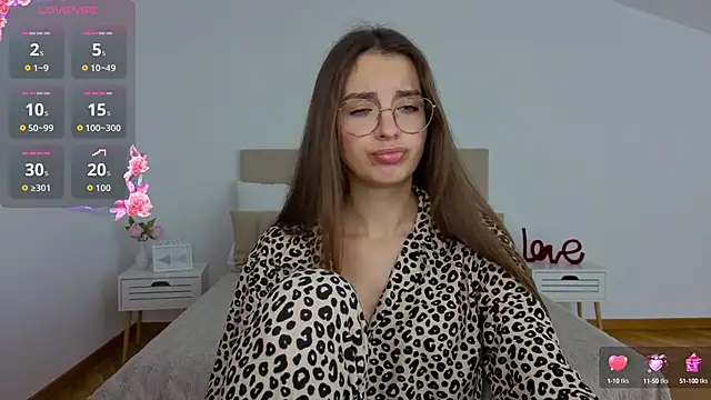 Real cutie1 online show from October 13, 2025, 9:16 pm