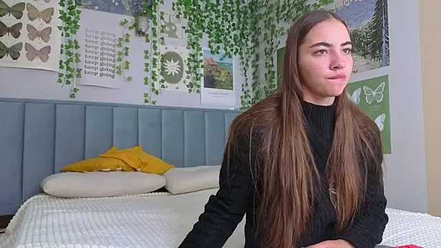 Ashley Pierce online show from November 9, 2025, 4:05 am