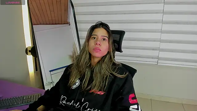 Snapshot of Rachell_criss chatting on December 22, 2025, 3:50 am Rachell criss online show from December 22, 2025, 3:50 am