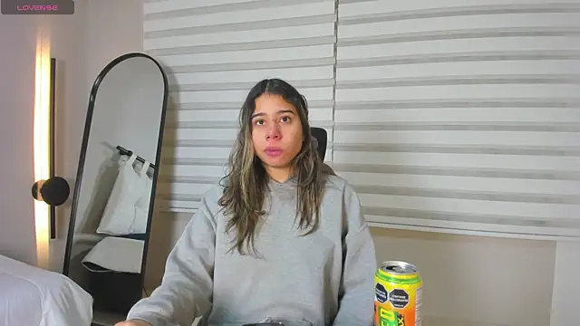 Snapshot of Rachell_criss chatting on January 17, 2026, 3:54 am Rachell criss online show from January 17, 2026, 3:54 am