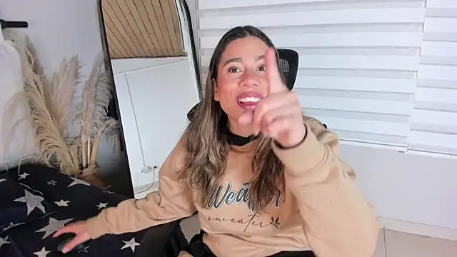 Rachell criss online show from November 5, 2025, 3:53 am