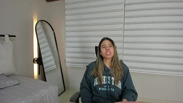 Rachell criss online show from November 27, 2025, 4:02 am