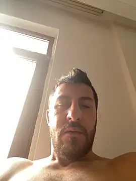 emredenizz07 online show from November 6, 2025, 7:34 am