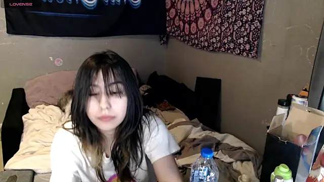 London Ray online show from November 23, 2025, 8:24 am